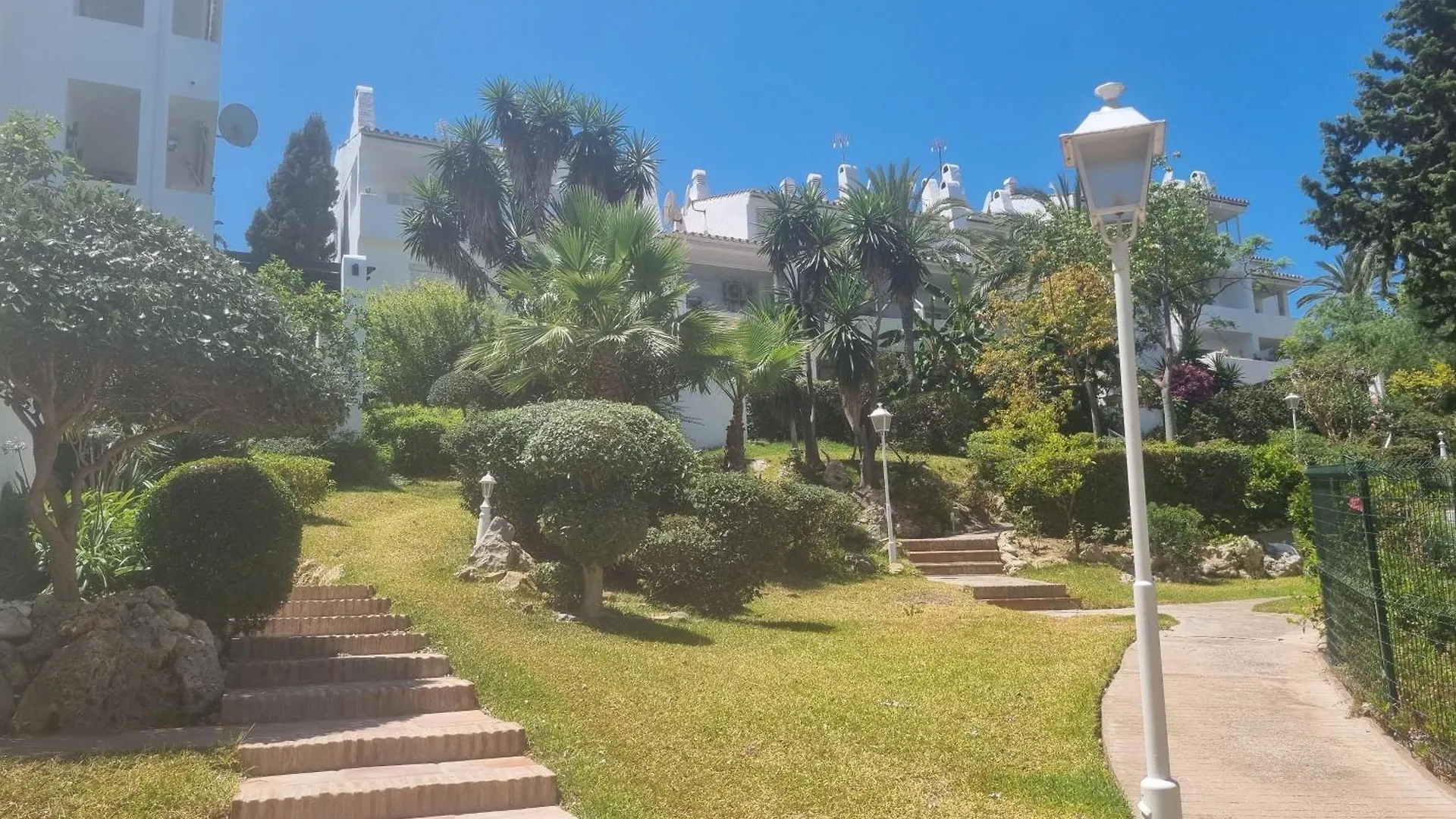 Apartamento Pueblo Camelot El Castillo Manilva